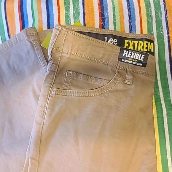 Lee khaki pants 12 Husky - Picture 3 of 4